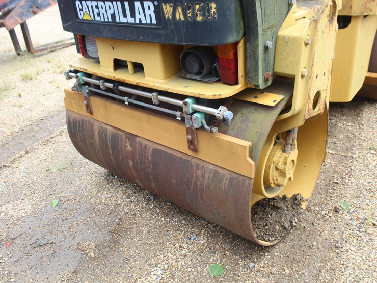 caterpillar-cb24-image-4