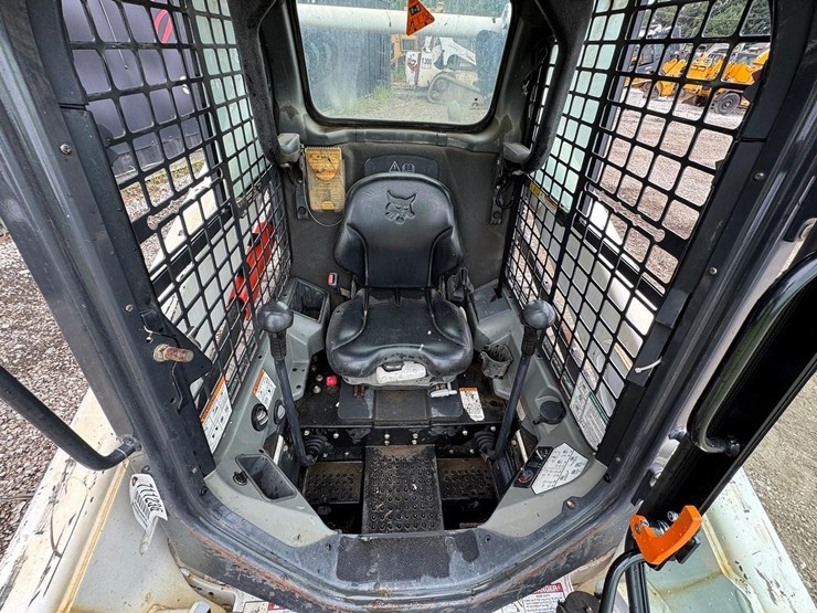 2018-bobcat-s570-image-16