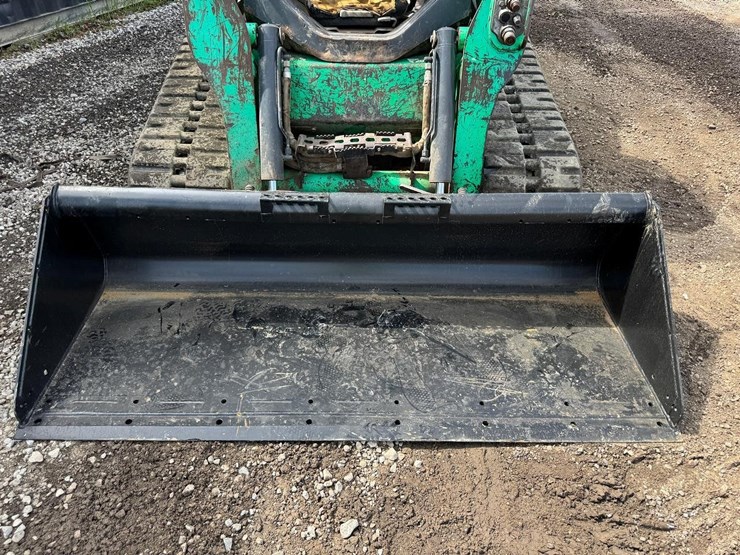 2011-bobcat-t750-image-10