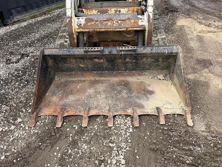 2012-bobcat-t180-image-9