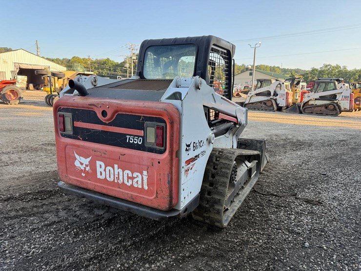 2015-bobcat-t550-image-4