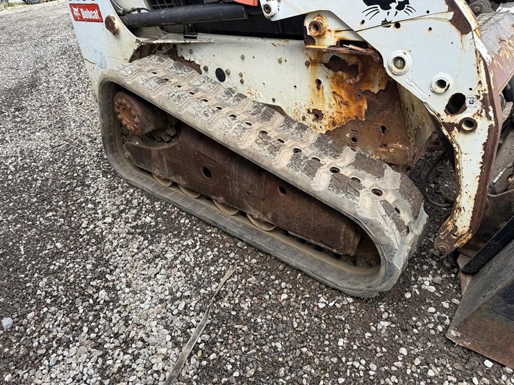 2012-bobcat-t180-image-13