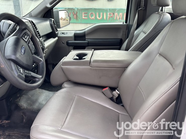 2020-ford-f150-image-32
