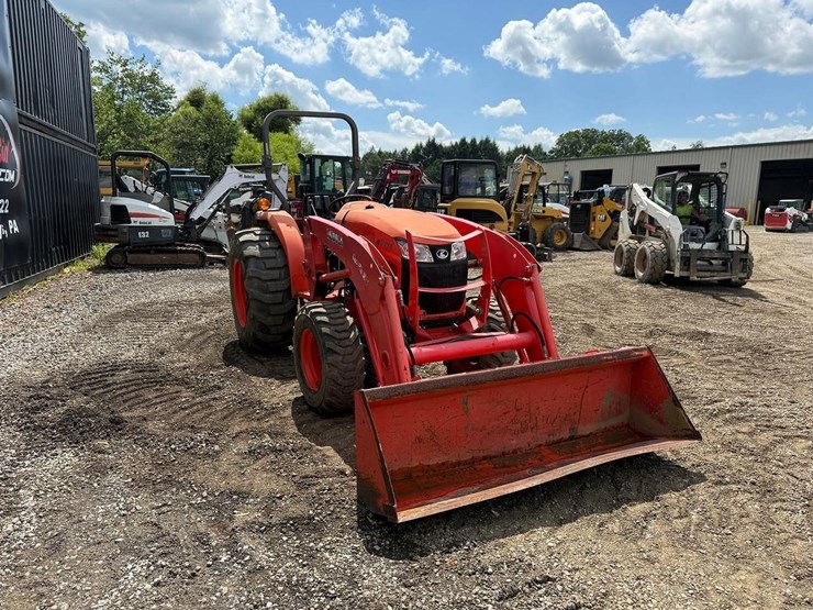 2017-kubota-l4701-image-6