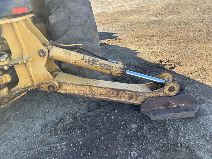 caterpillar-416c-image-28