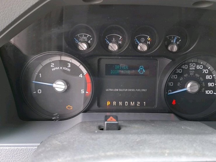 2011-ford-f550-image-13