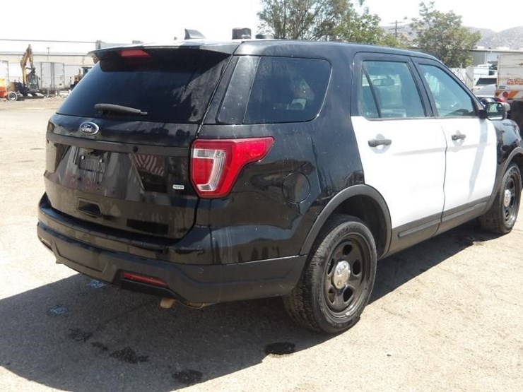 2019-ford-explorer-image-3