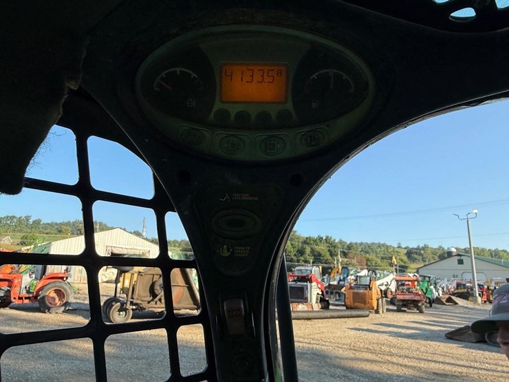 2015-bobcat-t550-image-24