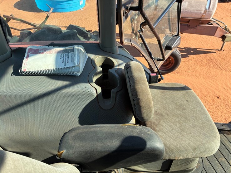 case-ih-mx270-image-21