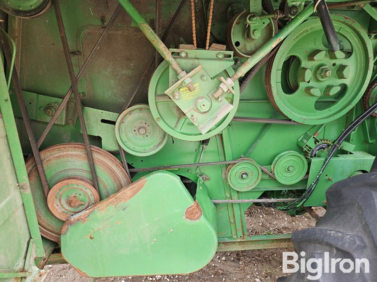 1975-john-deere-3300-image-17