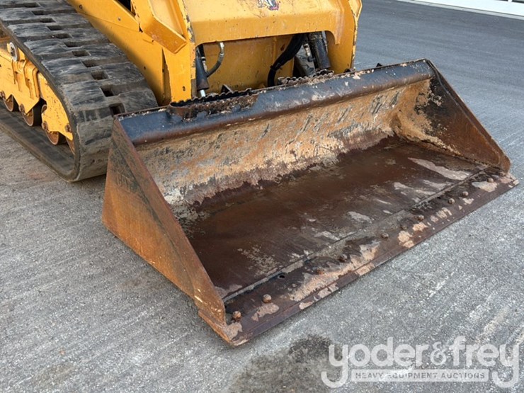 2023-caterpillar-259d3-image-18