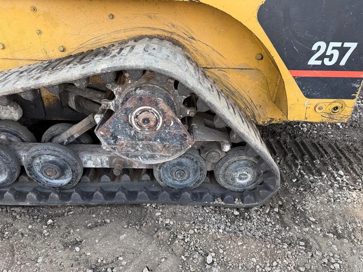 2002-caterpillar-257-image-19