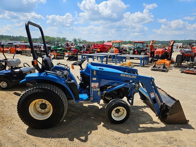 new-holland-tc25-image-6