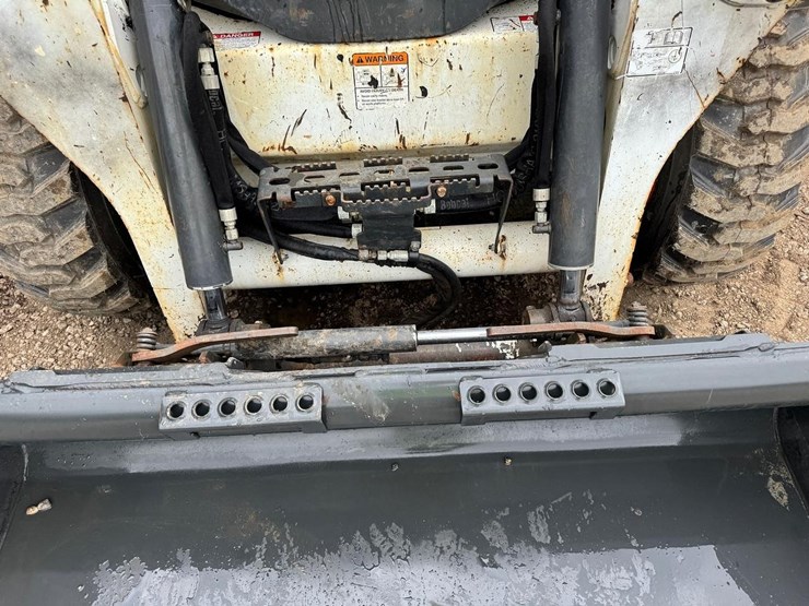 2018-bobcat-s570-image-11