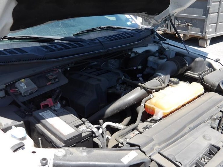 2017-ford-f150-xl-image-9