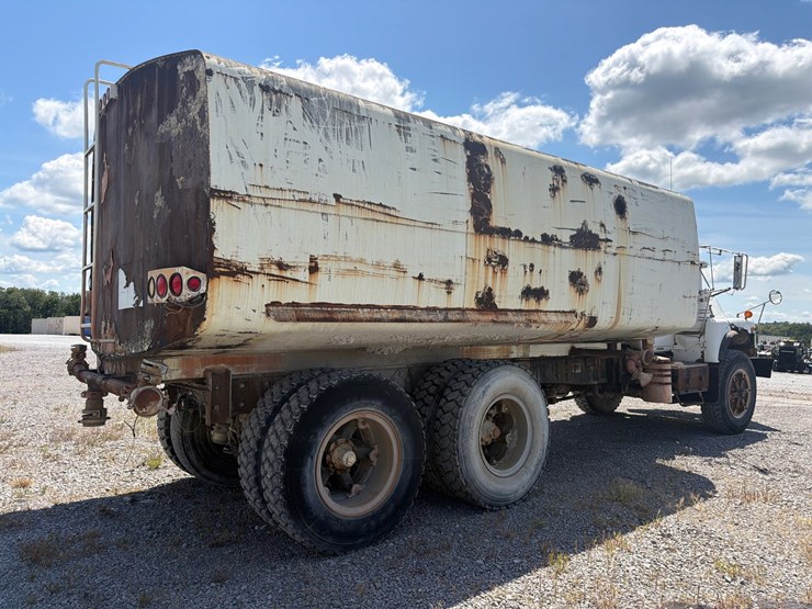 1999-mack-dm690sx-image-8