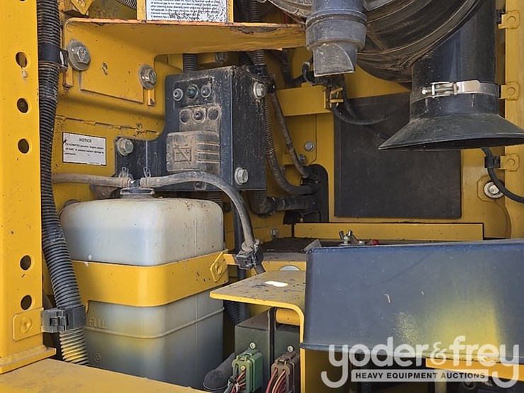 2018-komatsu-pc210-lci-11-image-34