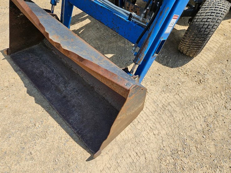 new-holland-tc25-image-12
