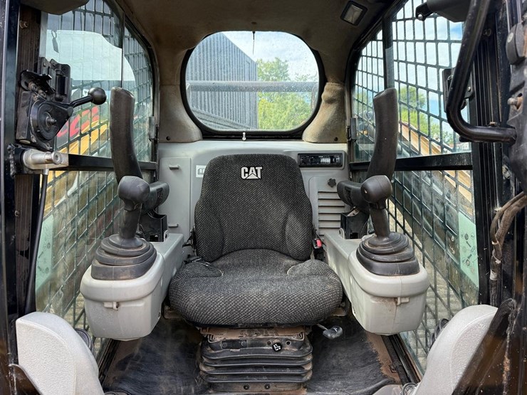 2007-caterpillar-297c-image-19