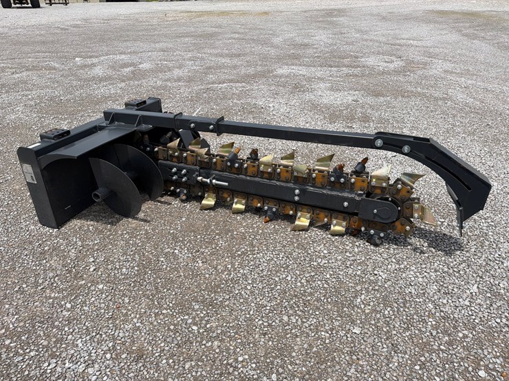 #20-•-rmt48a-48”-trencher-attach-image-2