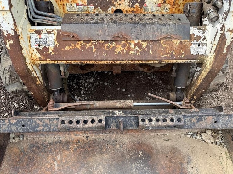 2012-bobcat-t180-image-10