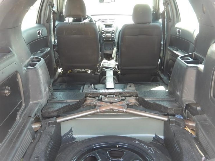 2019-ford-explorer-image-13