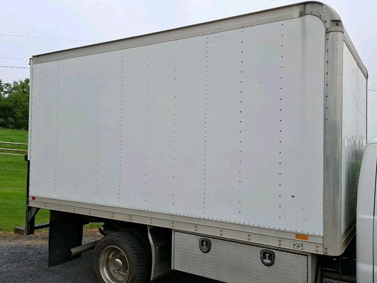 2011-ford-f550-image-35