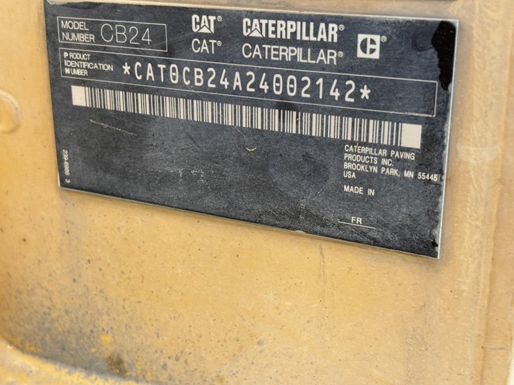 caterpillar-cb24-image-40