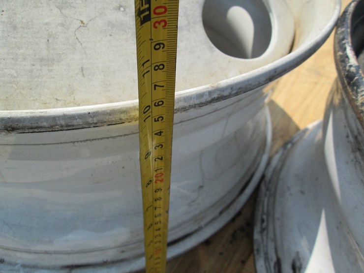 #53828-•-lot-of-(3)-24"x10"-10-hole-truck-rims-inv#53828-image-5