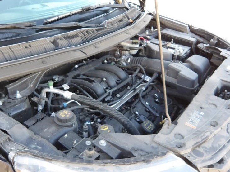 2019-ford-explorer-image-8