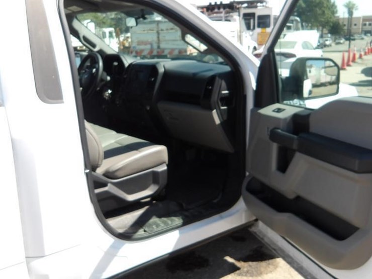 2017-ford-f150-image-11