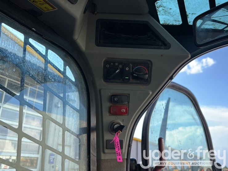 2023-caterpillar-259d3-image-35