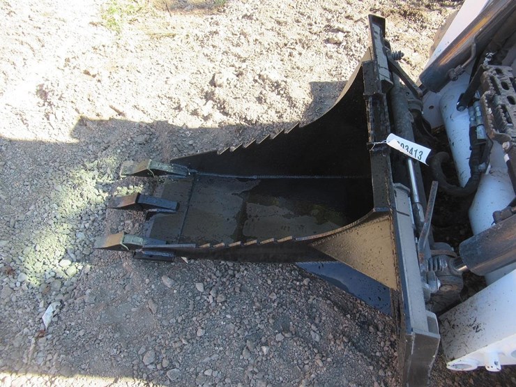 wildcat-skid-steer-ditching-bucket-image-2