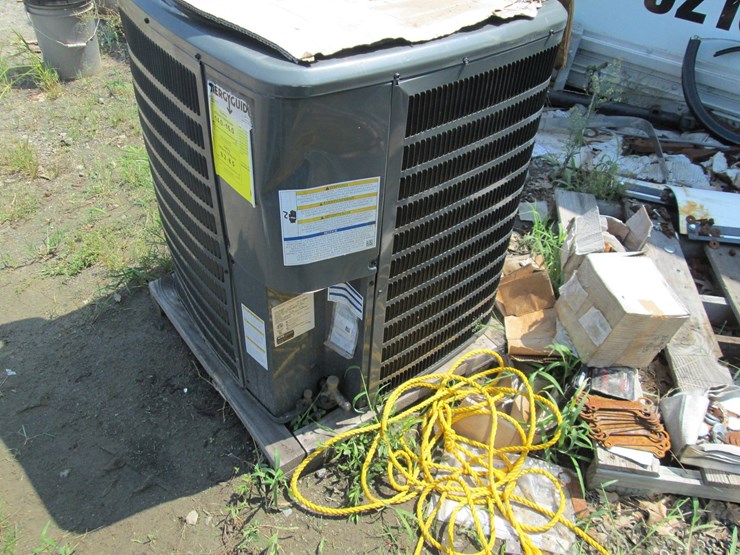 #53844-•-goodman-gsz140181la-208-230-air-conditioner-2012366703-inv#53844-image-3
