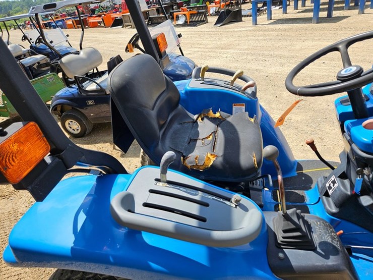 new-holland-tc25-image-30