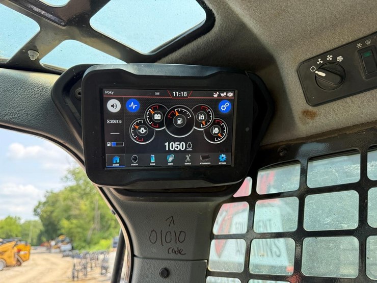 2025-bobcat-t66-image-22