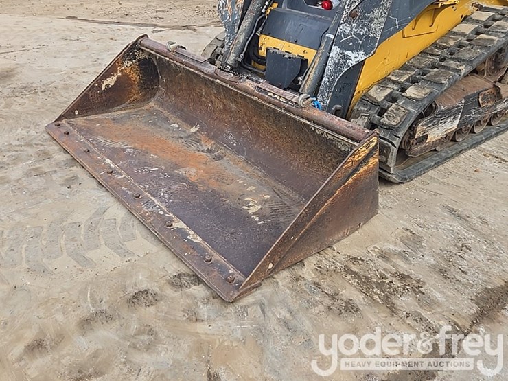 2018-deere-317g-image-18
