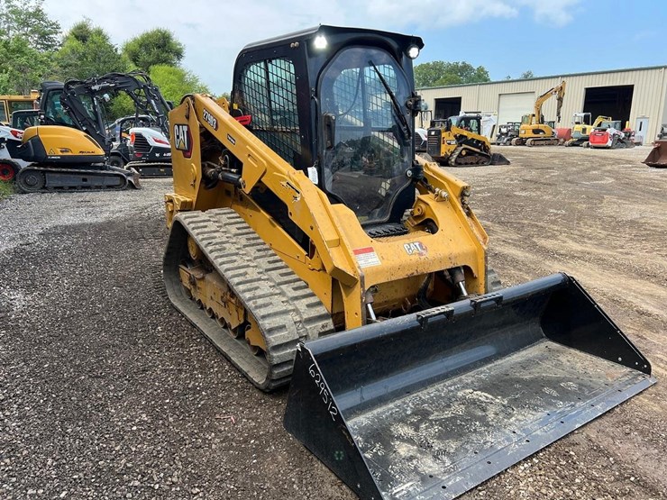 2020-caterpillar-279d3-image-8