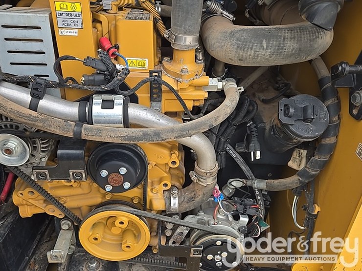 2020-caterpillar-289d3-image-37