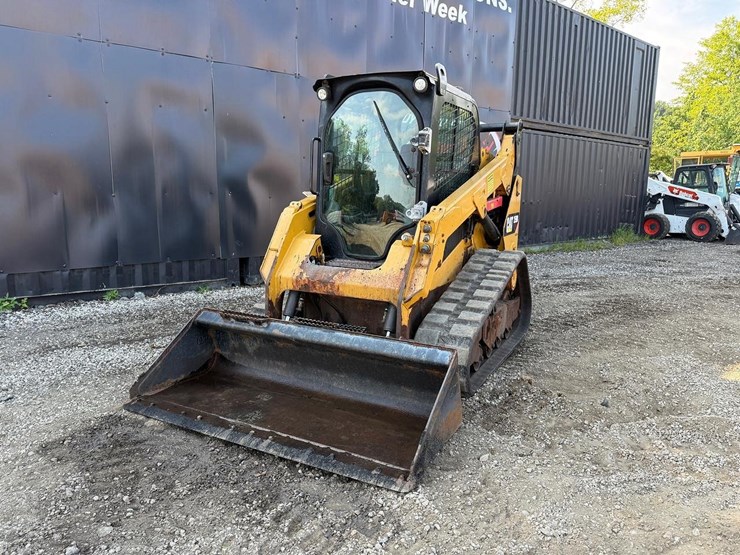 2015-caterpillar-259d-image-8