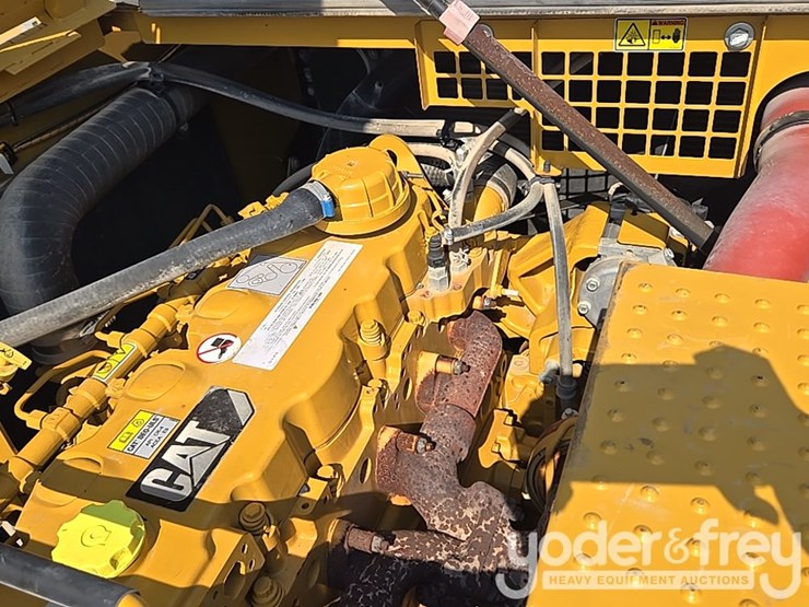2019-caterpillar-336-image-61