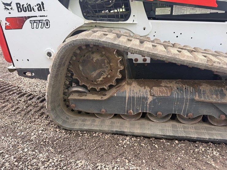 2018-bobcat-t770-image-13