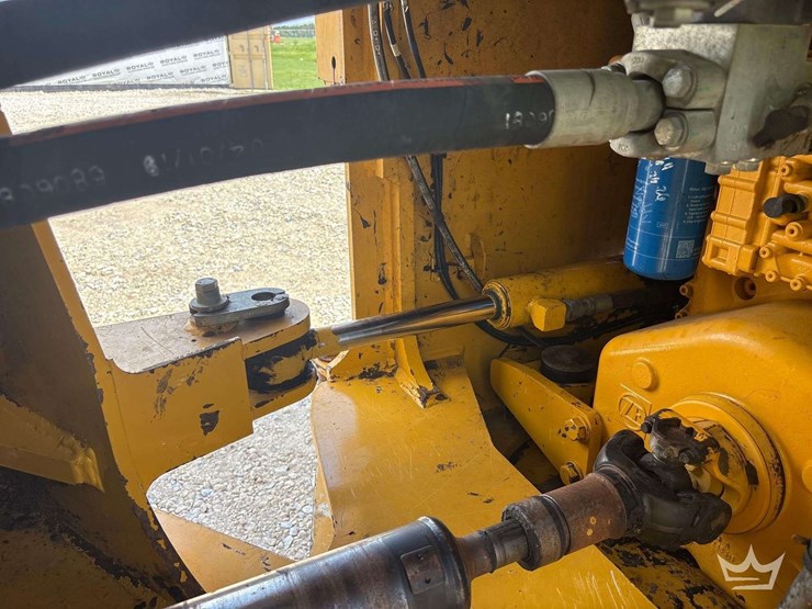 2019-deere-624l-image-26