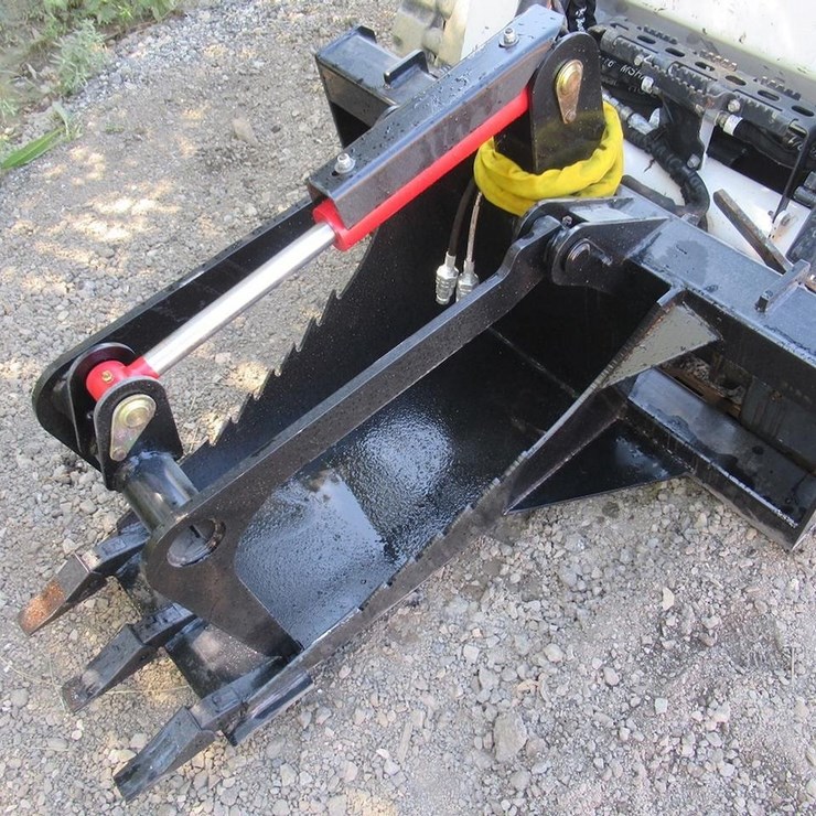Wildcat Skid Steer Ditching Grapple