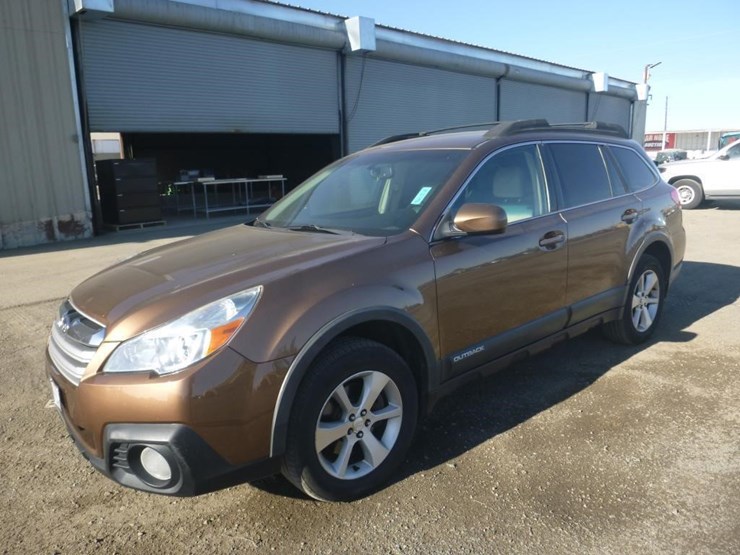 2013-subaru-outback-image-1