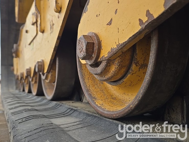 2020-caterpillar-289d3-image-16