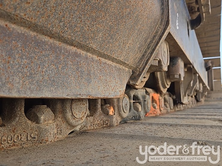 2019-caterpillar-336-image-13