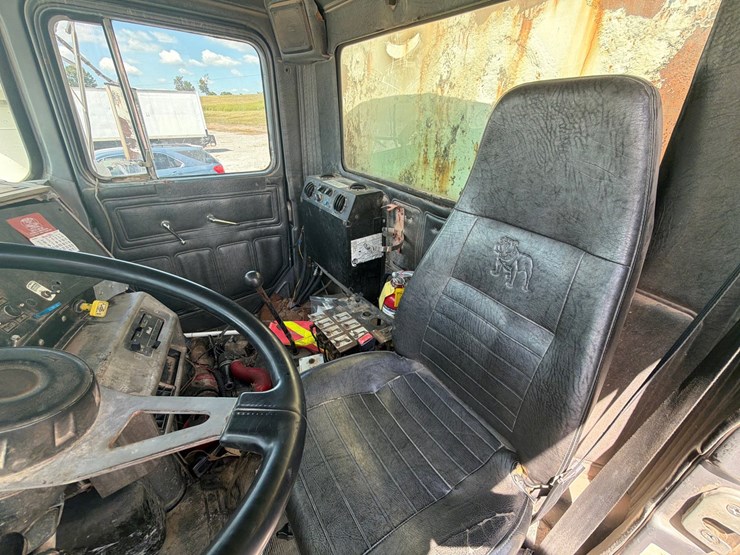 1999-mack-dm690sx-image-32