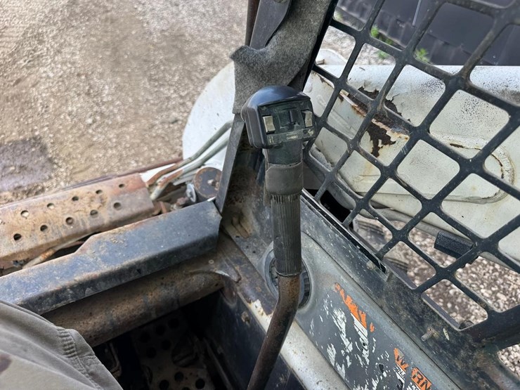 2000-bobcat-773-image-19