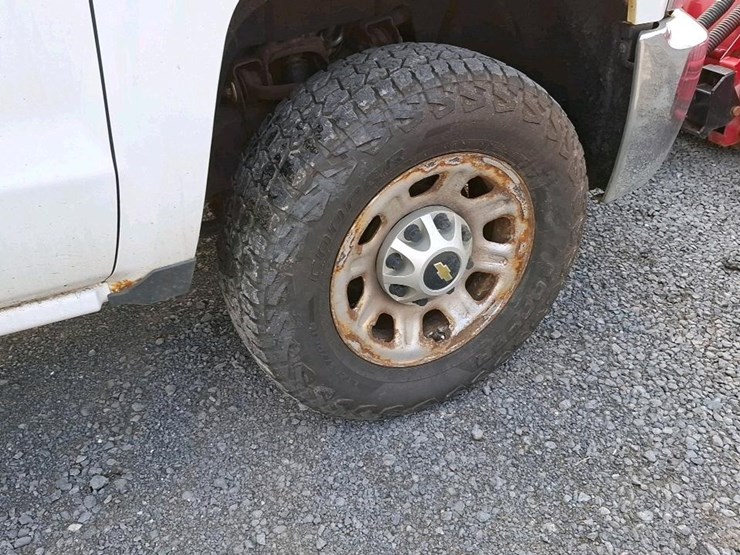 2015-chevrolet-2500-image-32